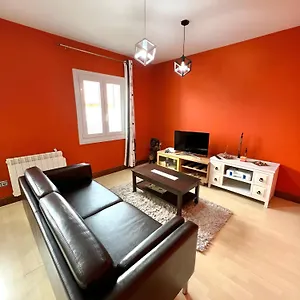 Luistarrak Apartment- Free Parking Apartamento
