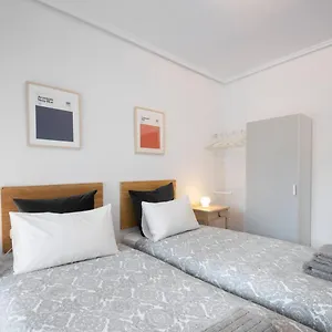 Agradable Con Parking En Gros Apartamento